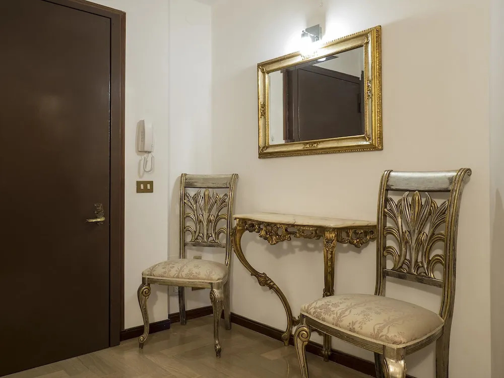 Ivy Apartment