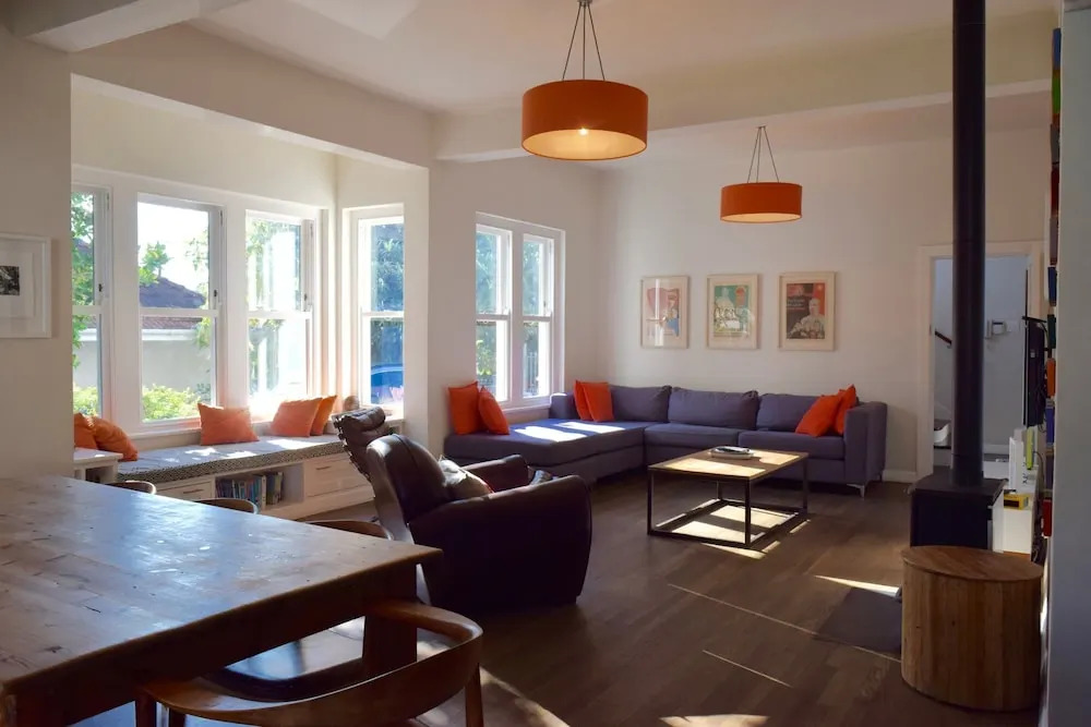 Open Plan 4 Bedroom Houses in City Heart