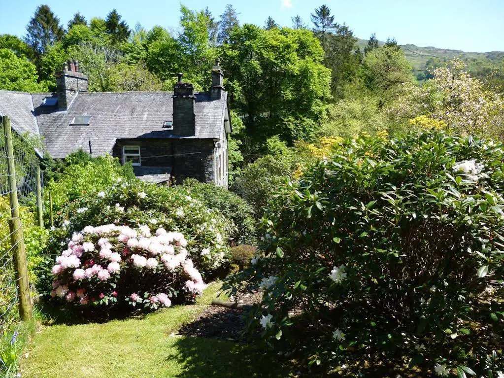 Riverside Bed  Breakfast