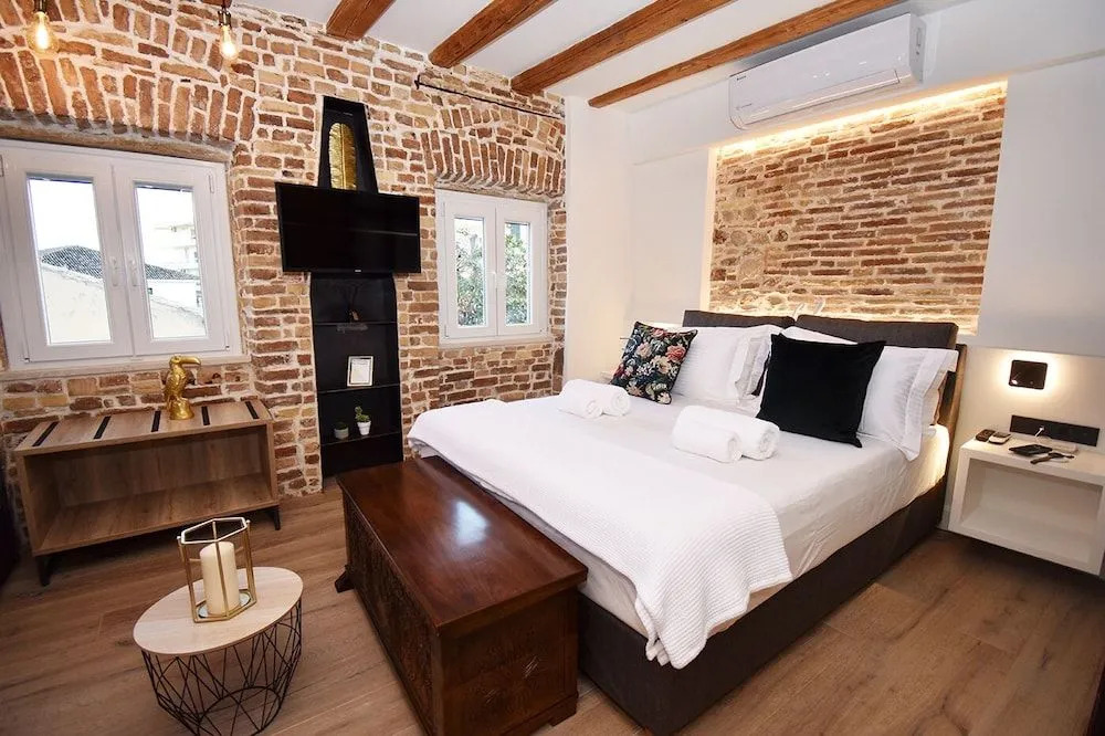 Murofinto Homes