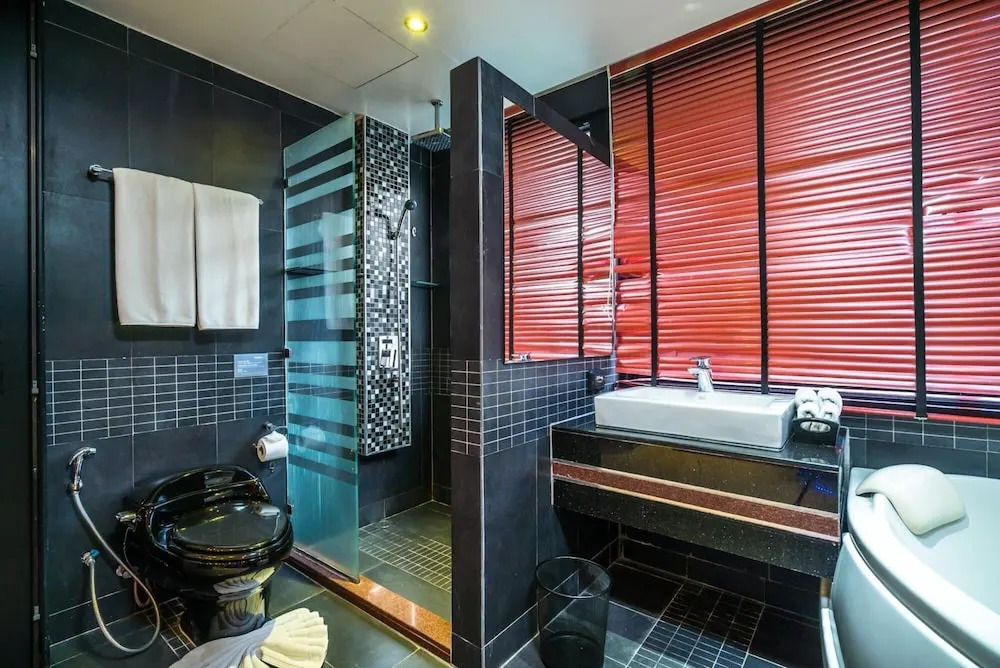 Absolute Bangla Suites Night Walking Street Rooftop Pool L-04