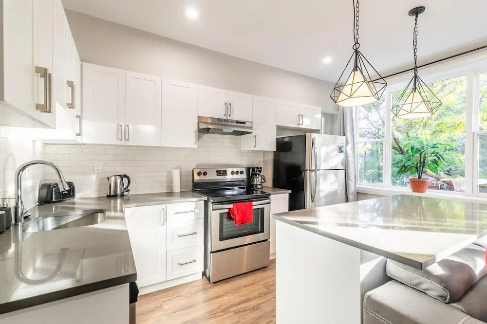 Canadian Style 2Br Loft