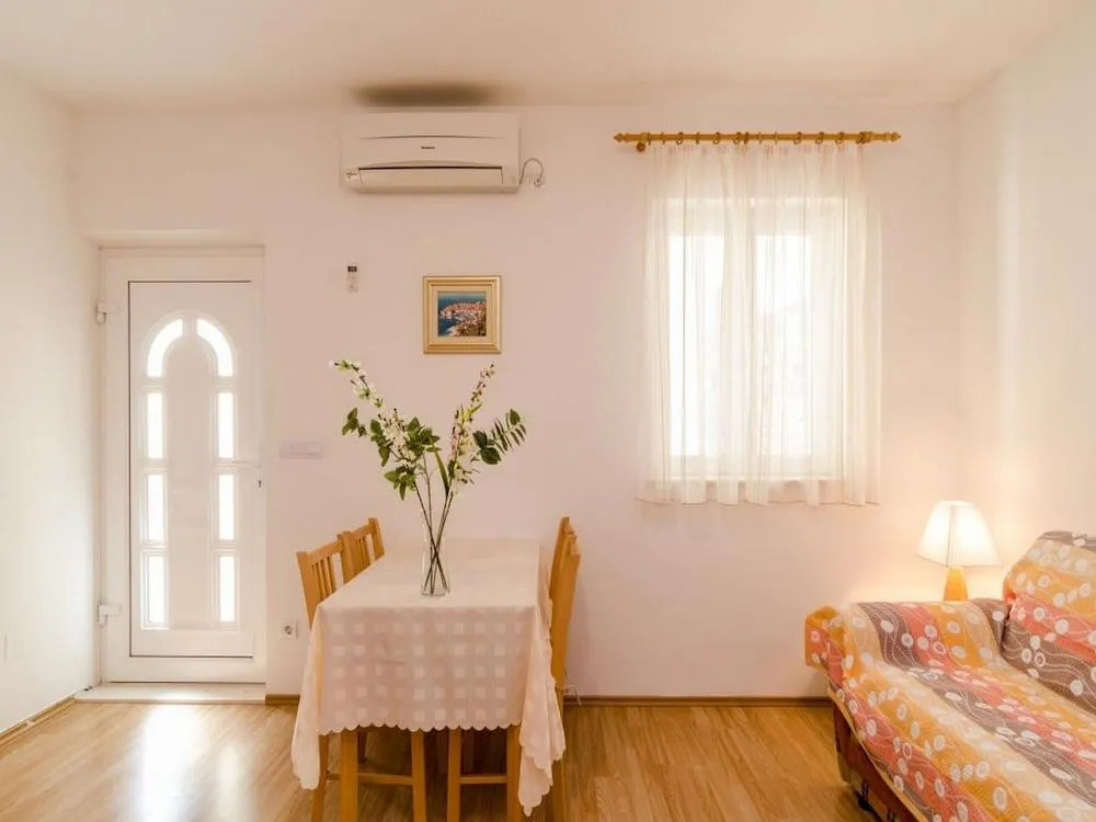 Apartments Ivan