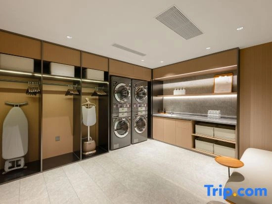 JI Hotel (Shaanxi Automobile Industrial Park, Shanghai International Center)