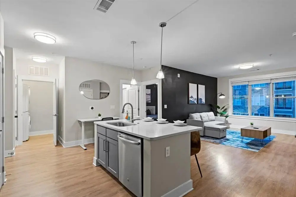 Upscale 3BR Suite Mins Uptown Charlotte