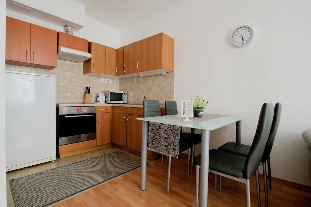 Standard Apartment By Hi5 Corvin Distr