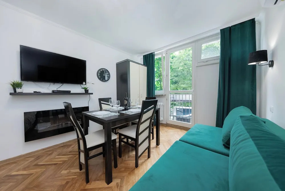 UNITApartament Short Rent Apartment in Warsaw by Metro Station Rondo ONZ Apart with 3bedrooms 22