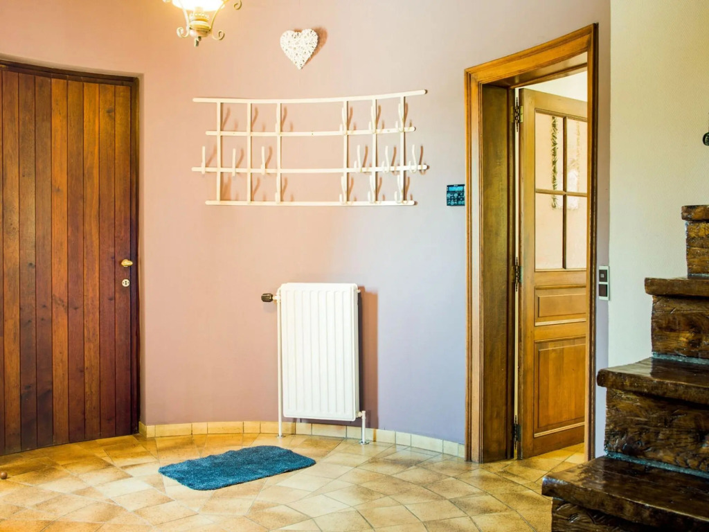 Appealing villa in Bièvre with garden