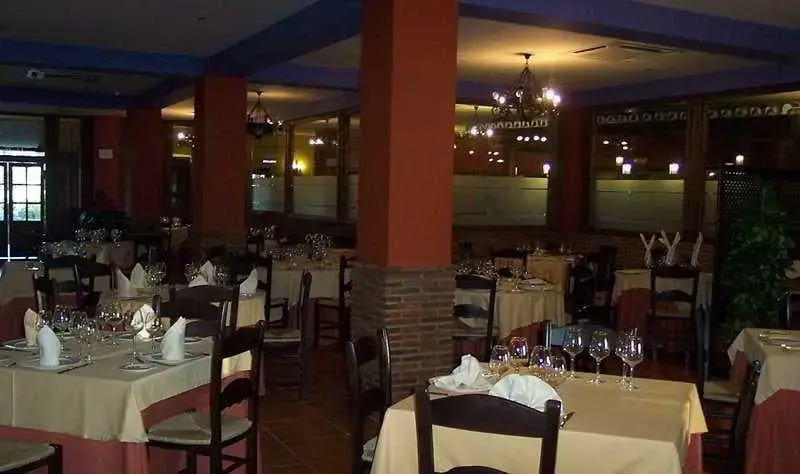 Hotel Balcón de los Montes