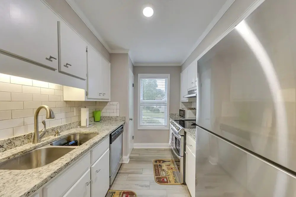 Quaint Augusta Townhome: 3 Mi to the Masters!