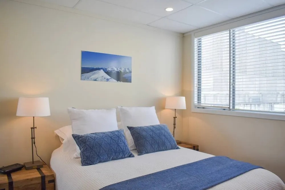 2 Bedroom Loft Style Apartment in Ponsonby