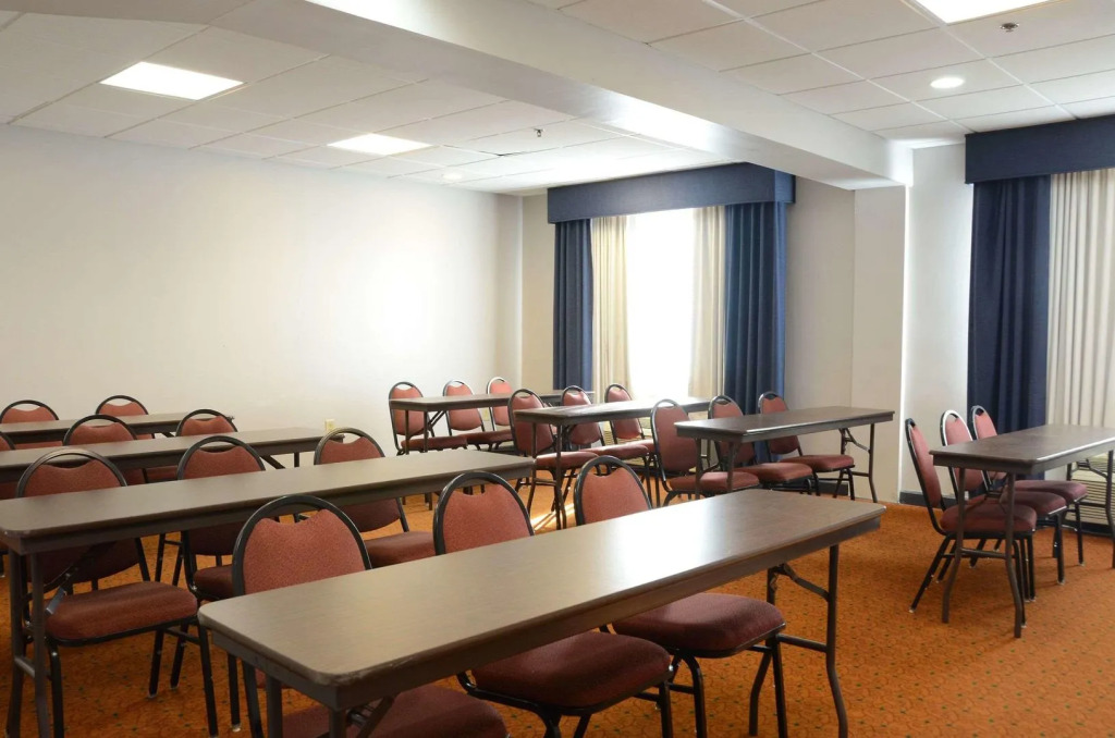 Country Inn & Suites by Radisson, Buford at Mall of Georgia, GA