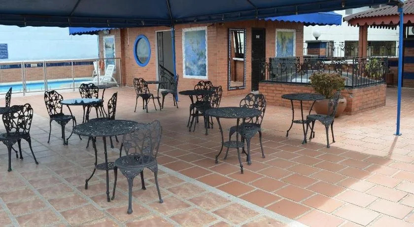 Hotel Ribera Del Rio Av 2N