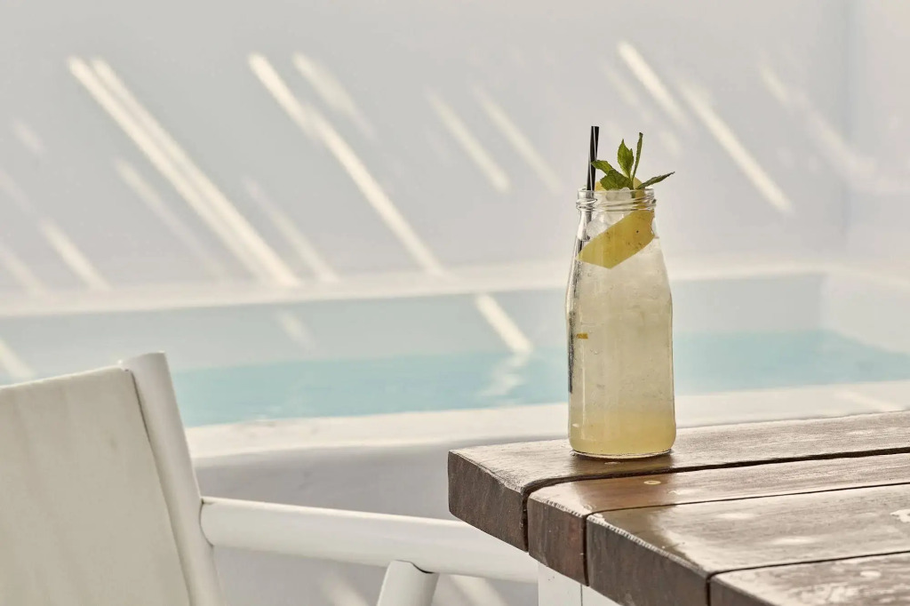 Anemos Beach Lounge Hotel