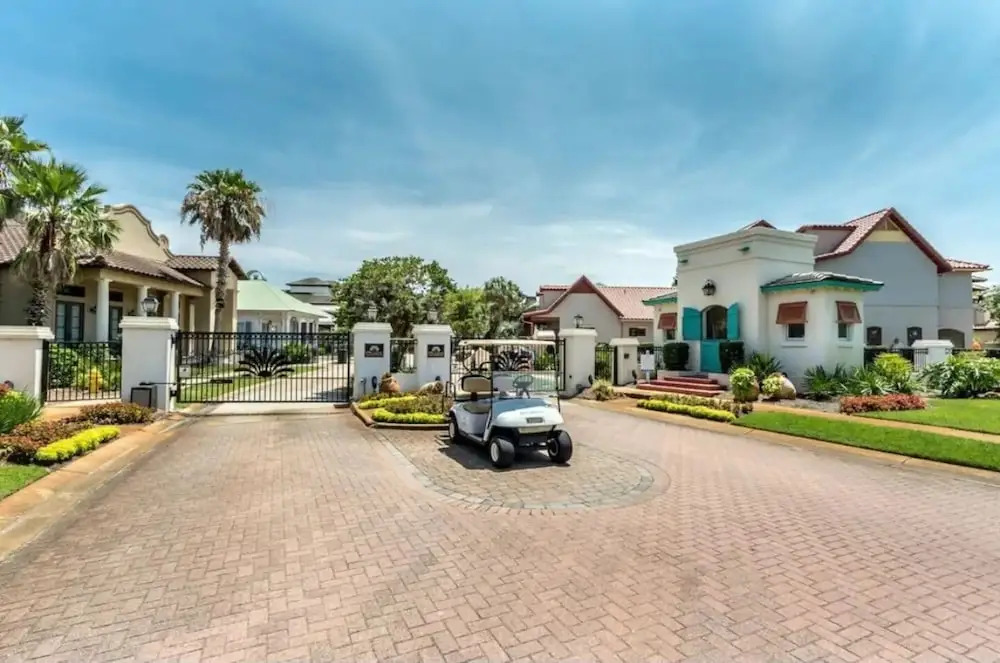 Sea La Vie 3 Bedroom Home
