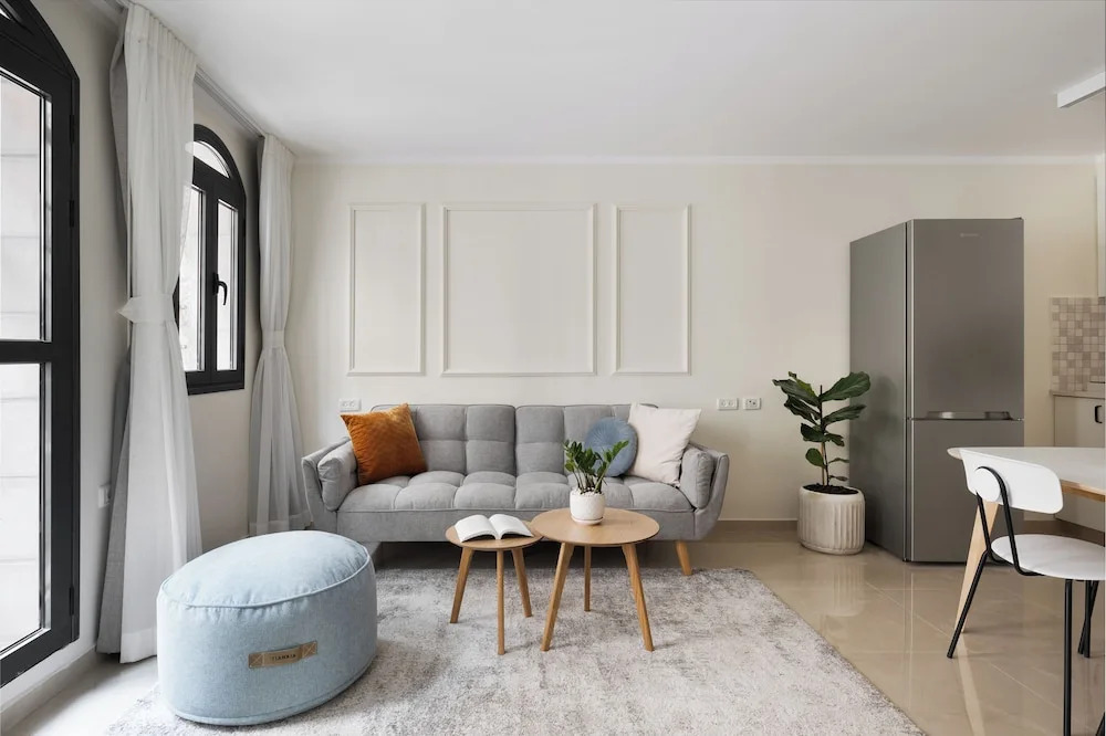 ALMA City Center Classical Apartments by HOMY