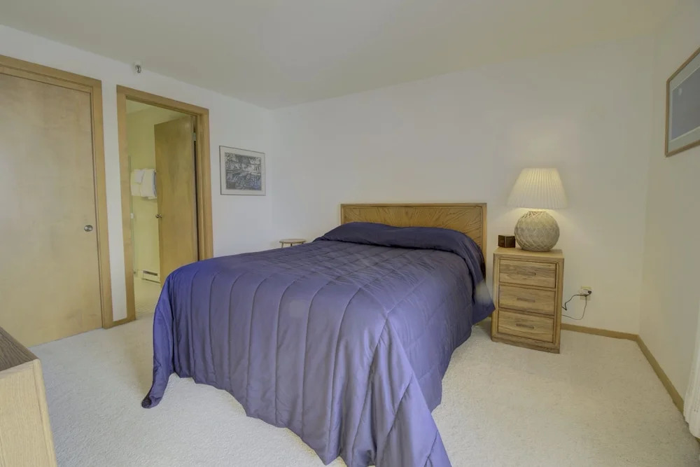 432 Marina Place 2 Bedroom Condo by RedAwning