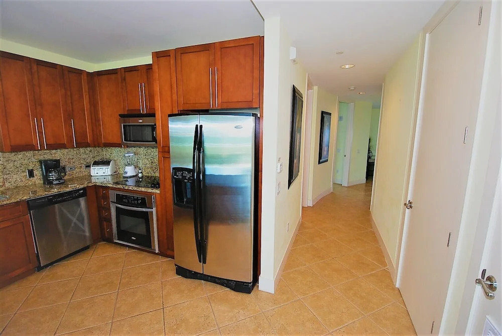 Sapphire Condo & Spa Unit #304 3 Bedrooms 2.5 Bathrooms Condo