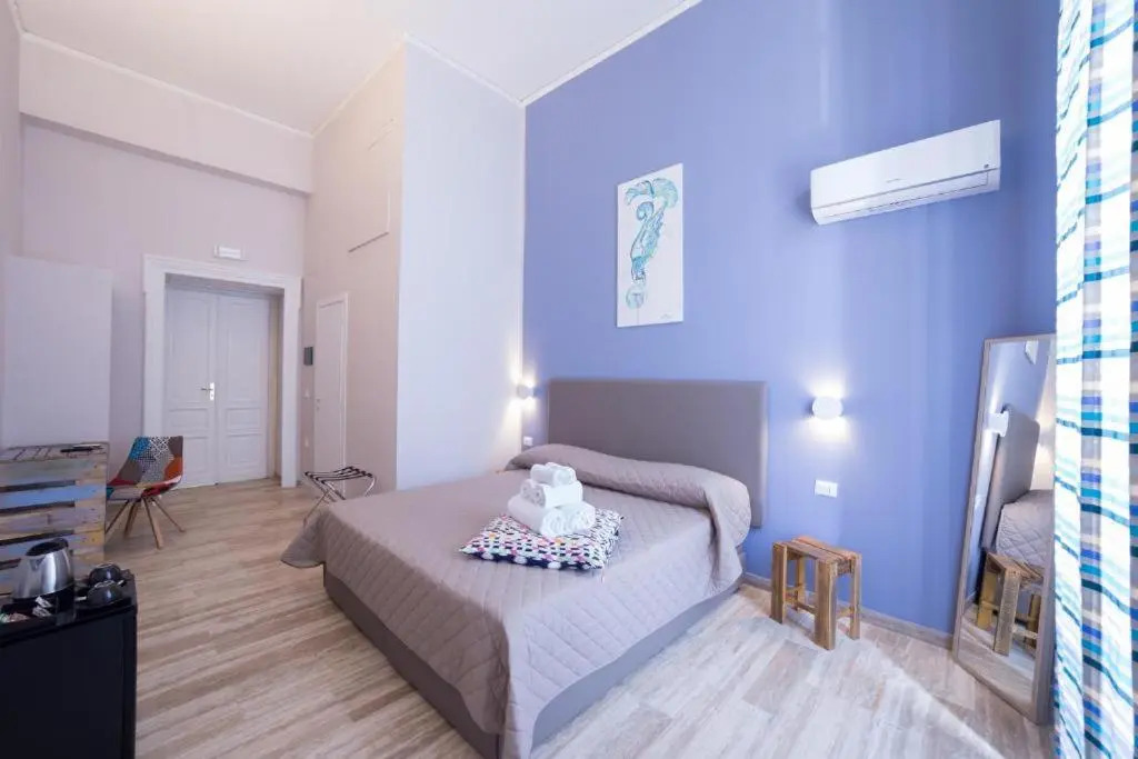 P.C. Boutique Medina H. Napoli Centro, by Clapa Group
