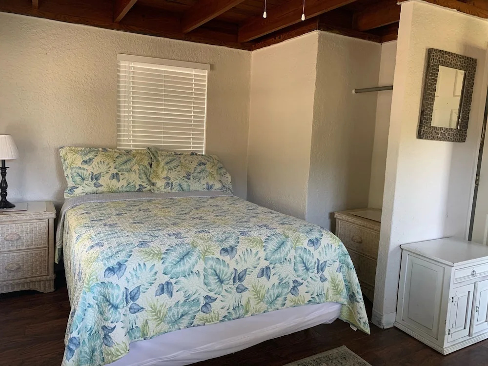 Nature Coast Inn & Cottages