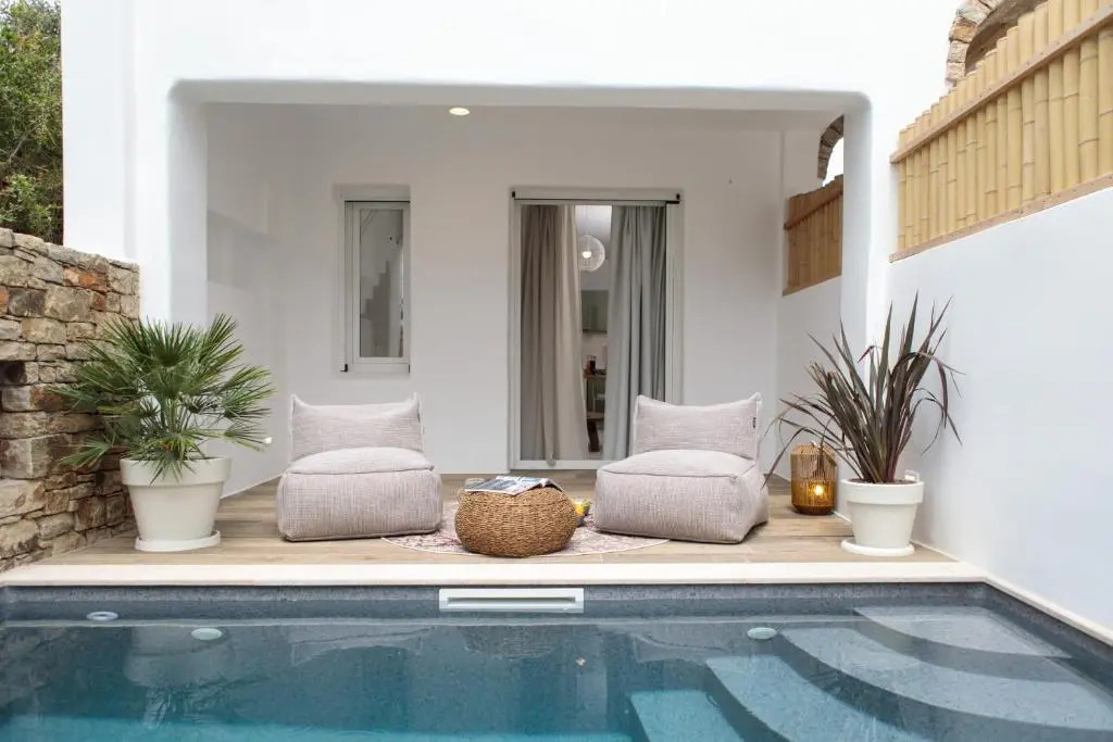 Sunday Luxury Suites