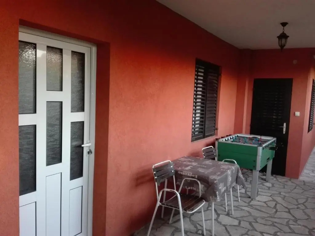 Bar-Apartman 2