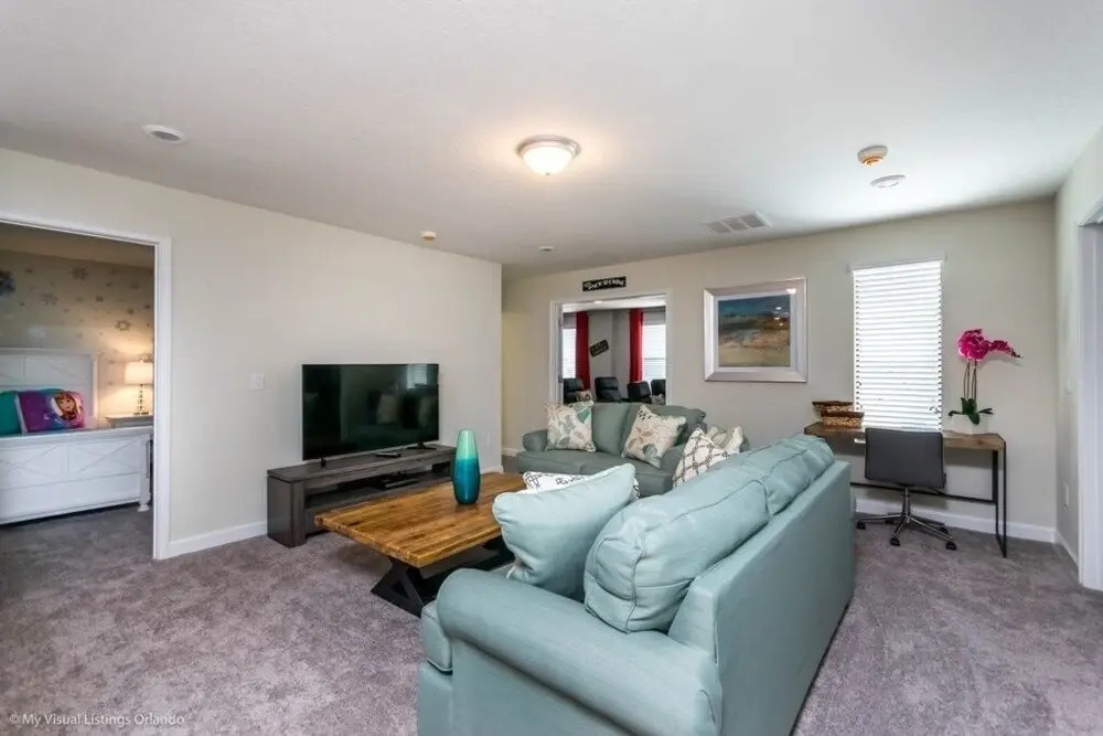 Luxury Lake View 8 Br Villa With Games Room 8 Bedroom Home by Redawning
