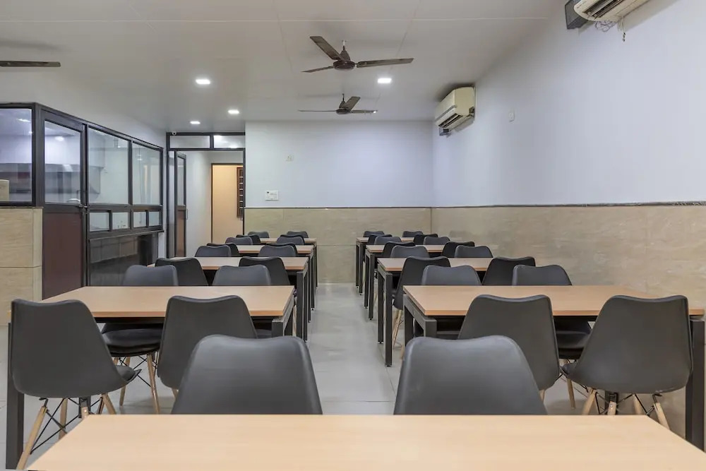 SilverKey Executive Stays 45988 Pooth Kalan