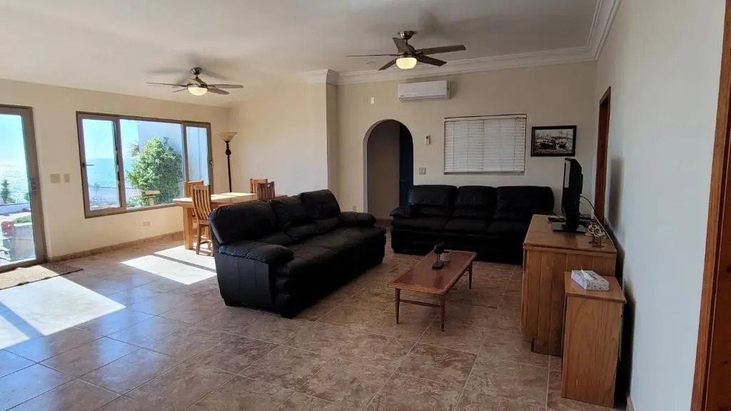 Casa Evita 4 Bedroom Beachfront Home