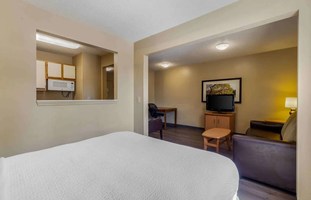 Studio 6 Suites Greenville, SC - Haywood Mall
