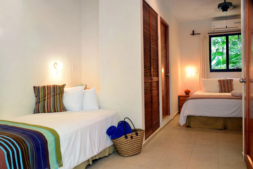 Club Yebo Hotel