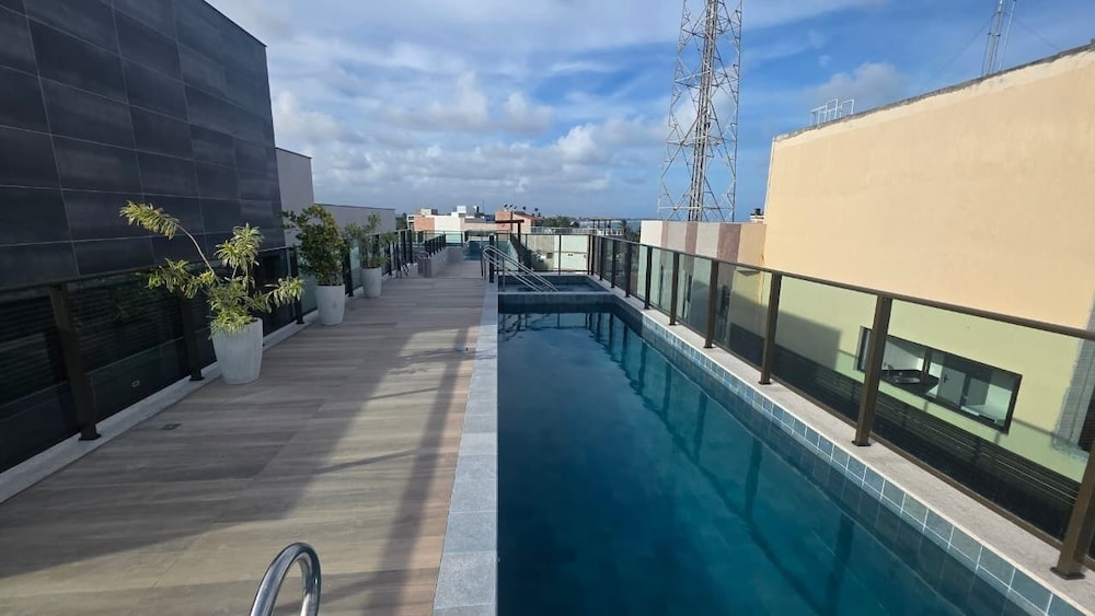 Apt a 120m das piscinas naturais by LP