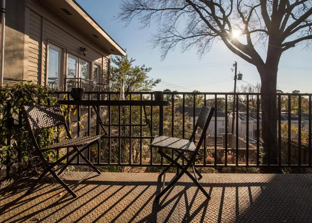 Downtown Memphis Shellcrest Apartments
