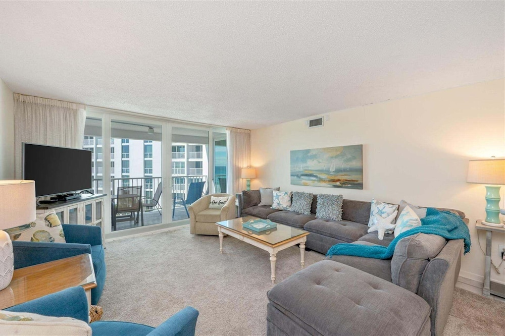 Shoreline Towers 1055 2 Bedroom Condo