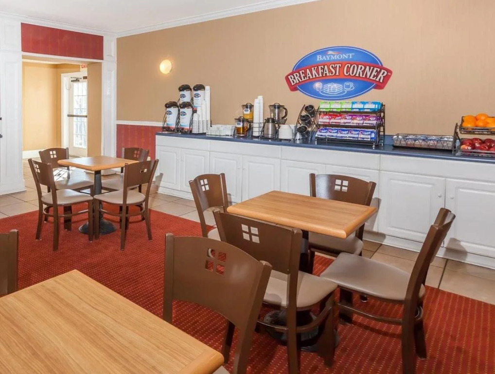 Comfort Inn & Suites River City Decatur