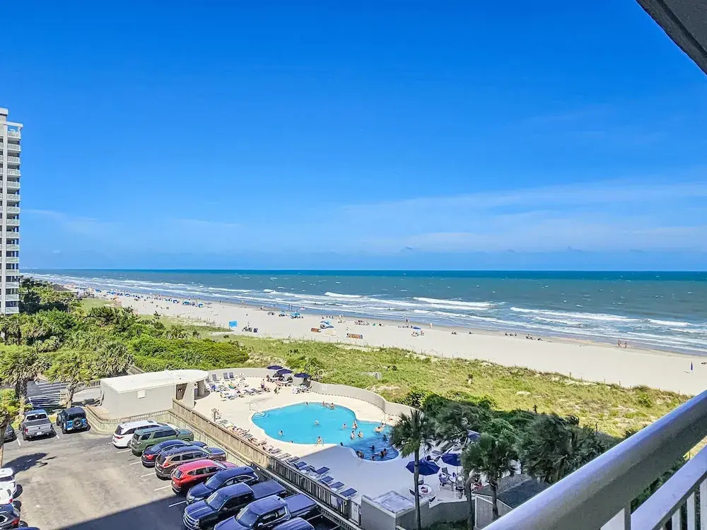 507 South Hampton 2 Bedroom Condo