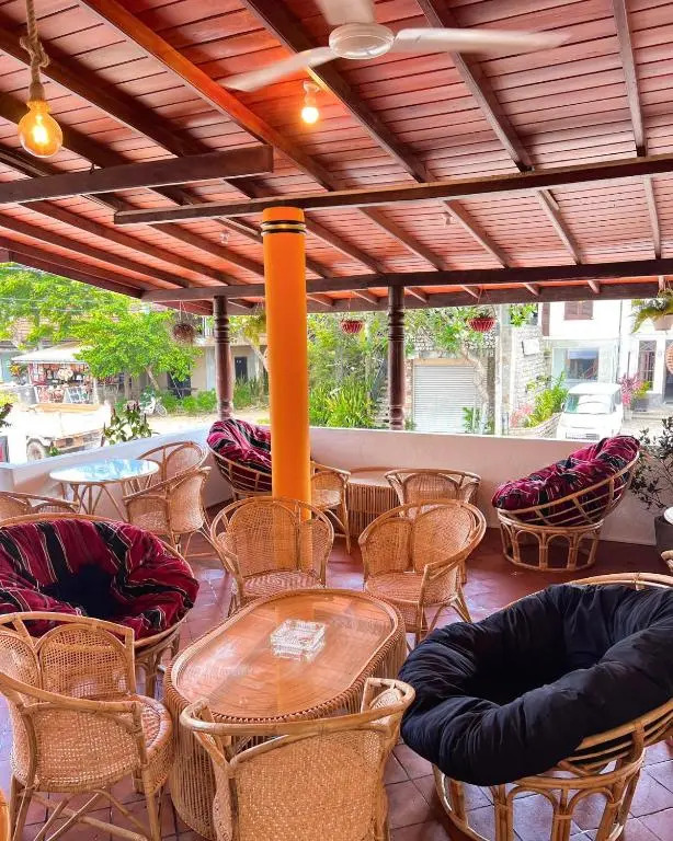 Hummus Hostel Hikkaduwa