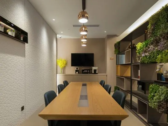 Home Inn Business Hotel (Dalian Zhongshan Square Qingniwabiao Branch)