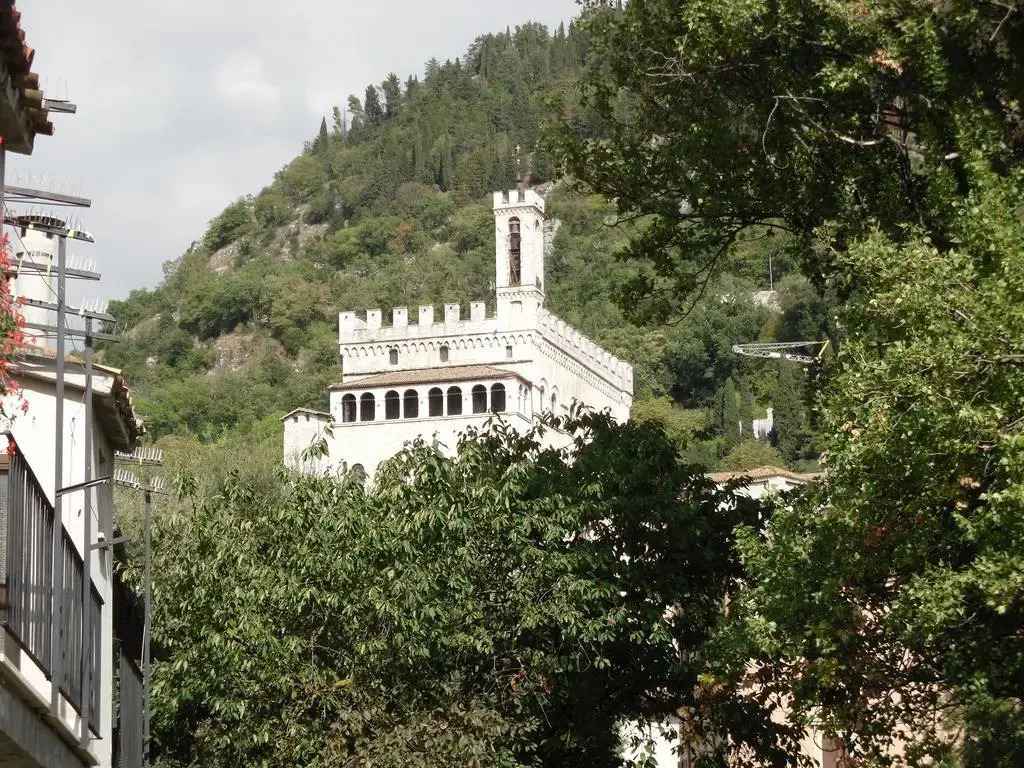 Oderisi