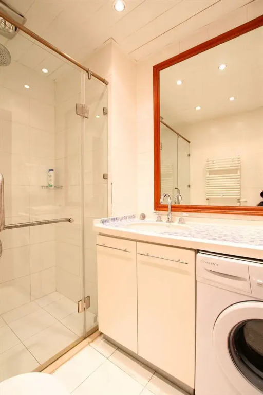 Davison Service Apartment