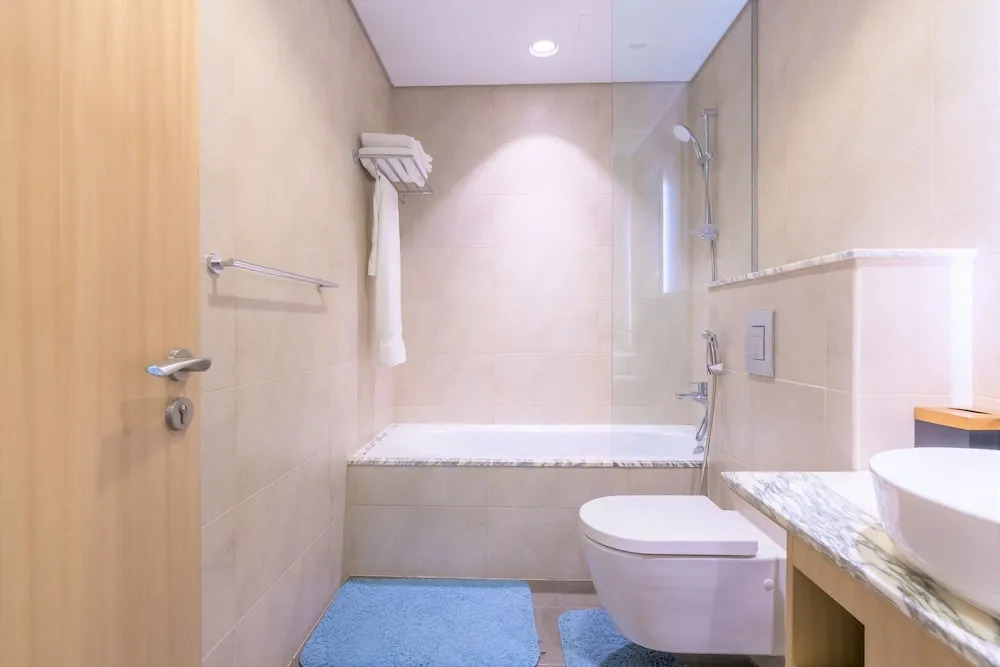 Luxurious 2B With Burj Views in Business Bay