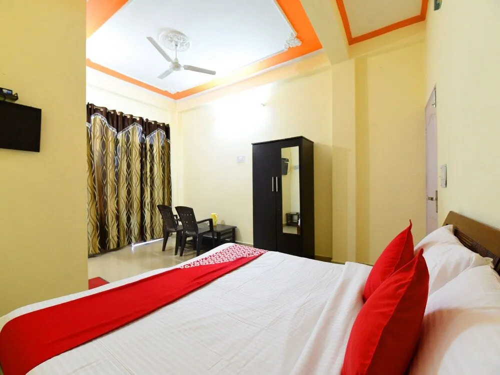 OYO 12826 Hotel Himgiri