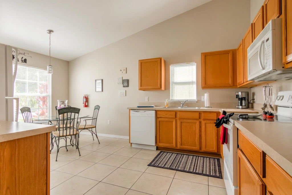 Amanda's Cozy Clear Creek Pool Home, Clermont, US