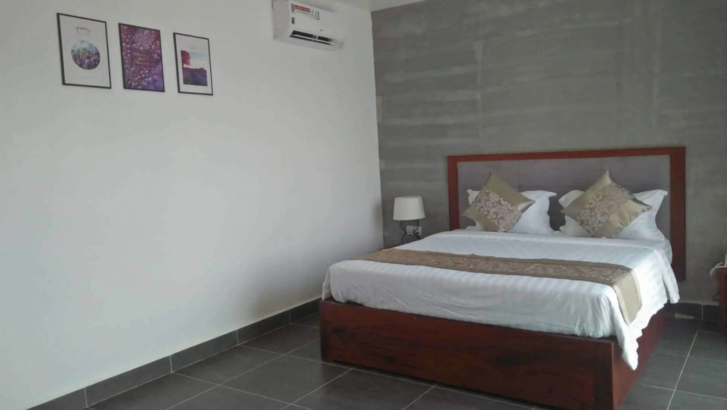 Phoenix Sea View Hotel