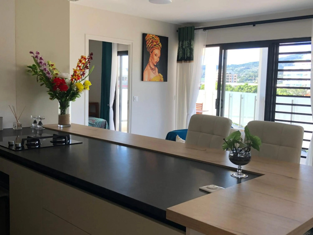 Standing Residence Tevai