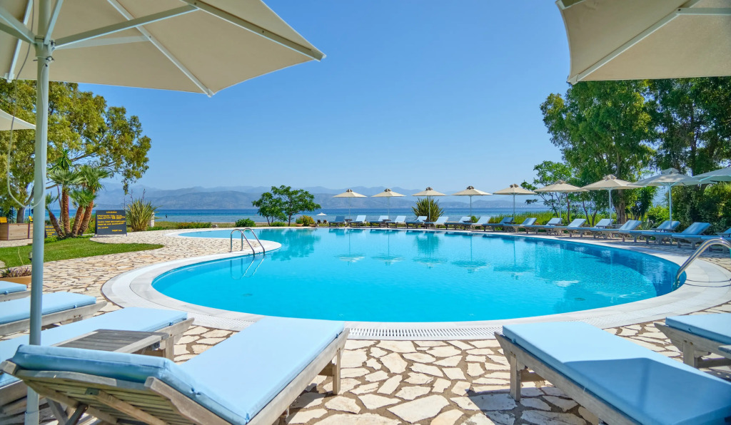 Chrismos Luxury Suites & Studios