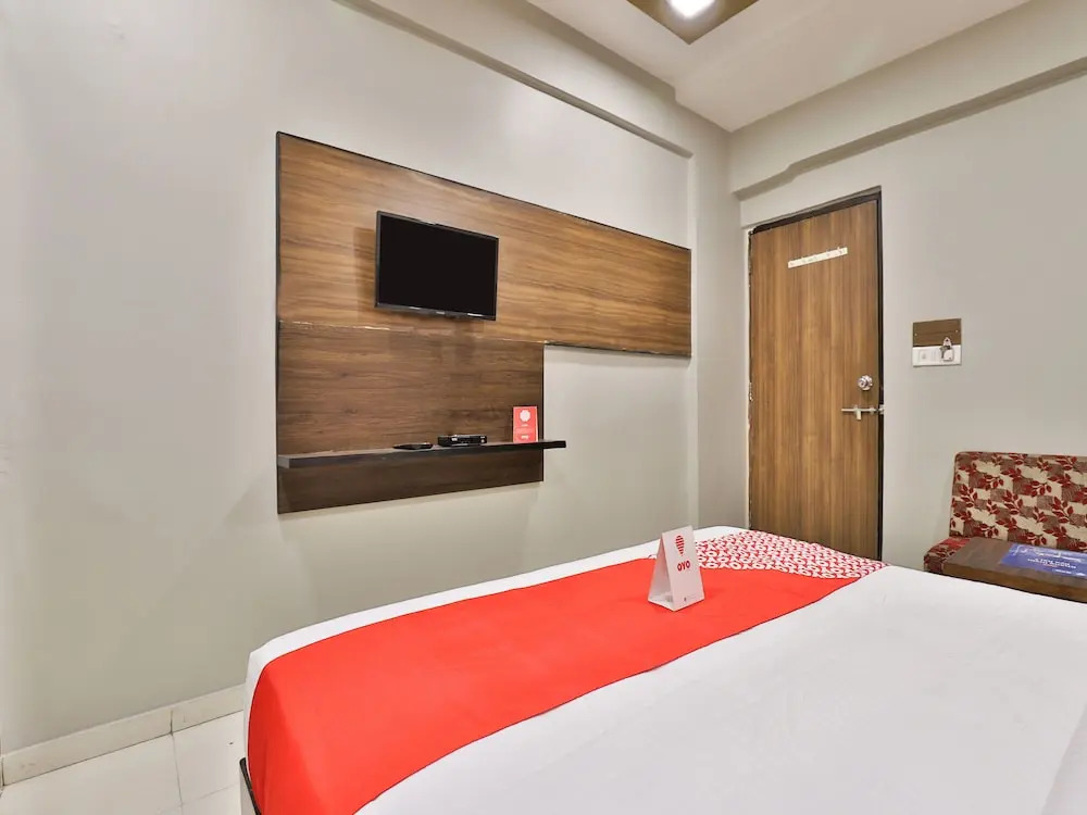 OYO 10501 Hotel Amber