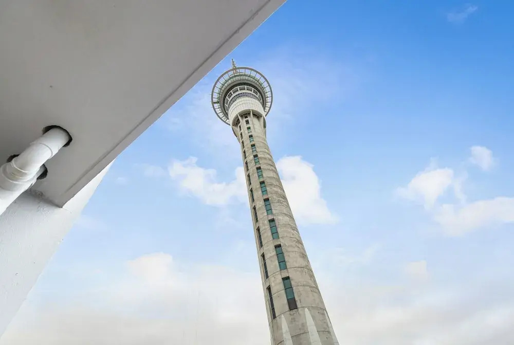 Central CBD Apt | Balcony & Style | Zodiak Stays
