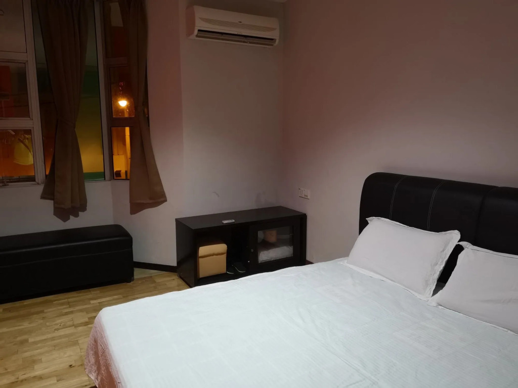 Home Inn Hotel
