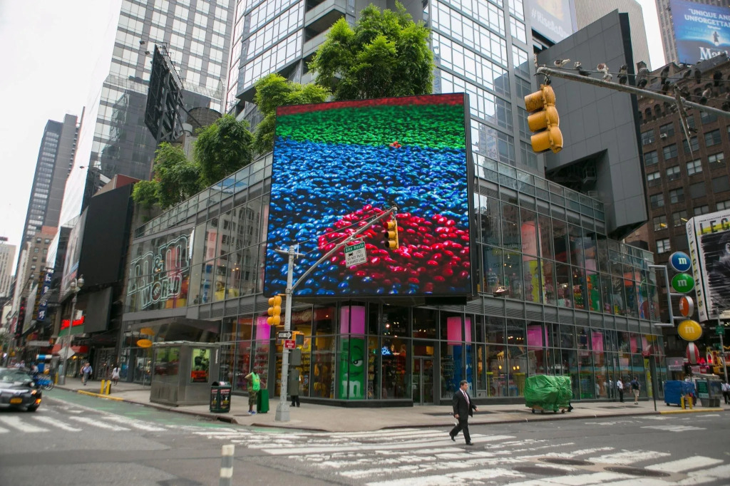 1600 Broadway